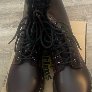 Dr Martens Serena Boots